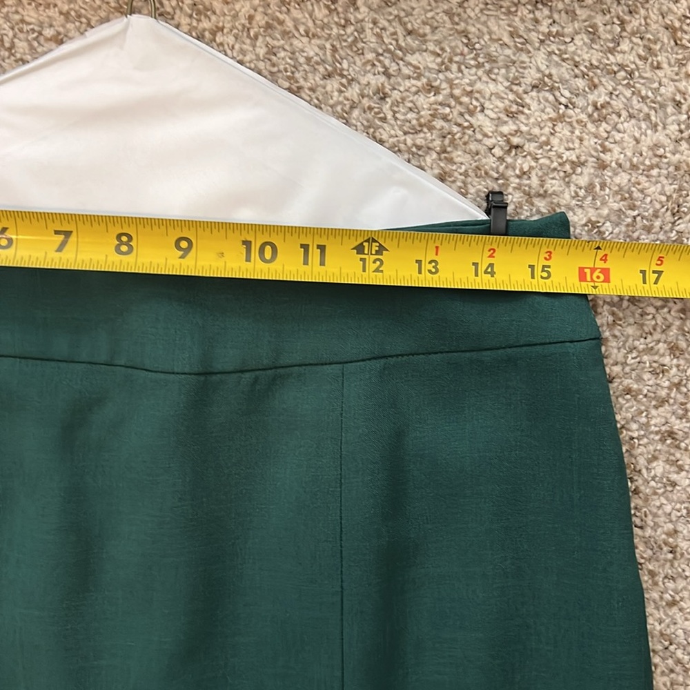 Black Label by Evan Picone Green Blazer & Skirt Suit Set - Picture 6 of 11